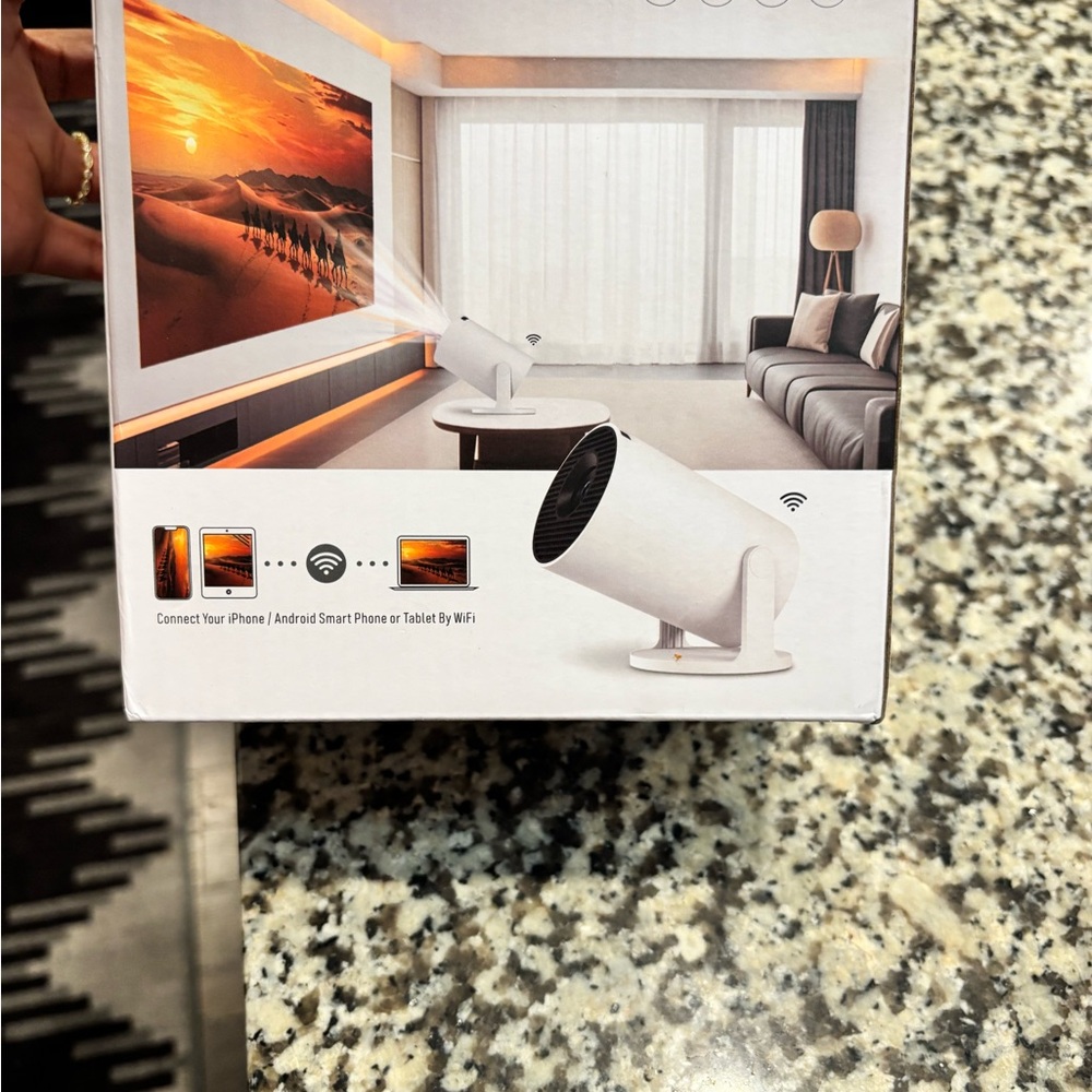 WiFi Multimedia Projector - Picture 3 of 3